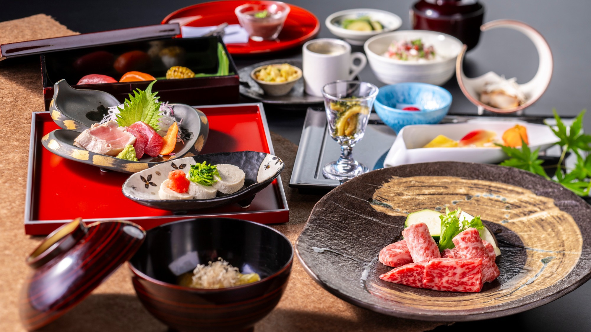 【夏の胡蝶膳】甲府の旬の味覚をふんだんに盛り込んだ、常磐自慢の和会席料理をご堪能ください。
