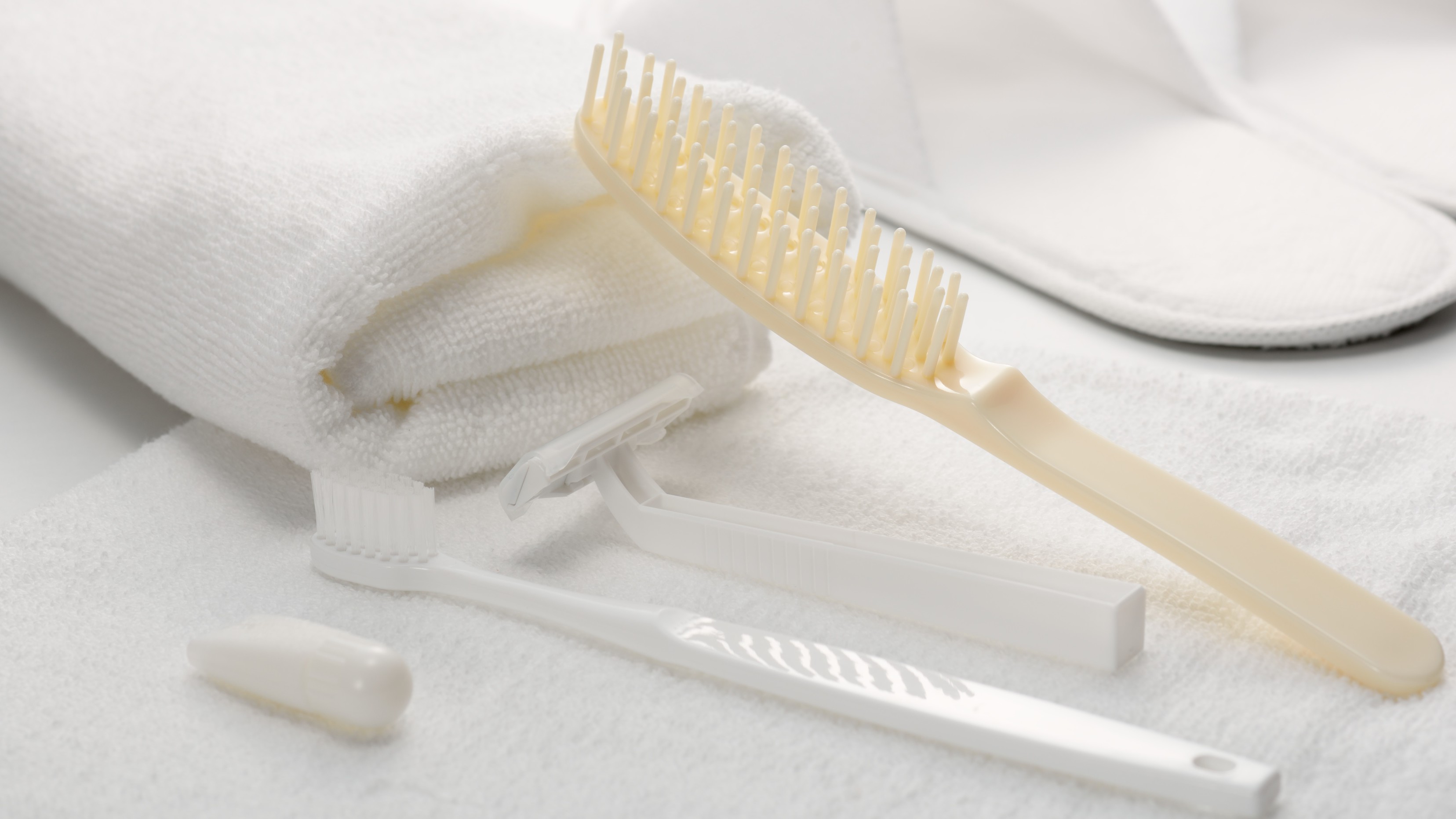 歯ブラシやタオルなどいろいろなアメニティをご用意しております。
