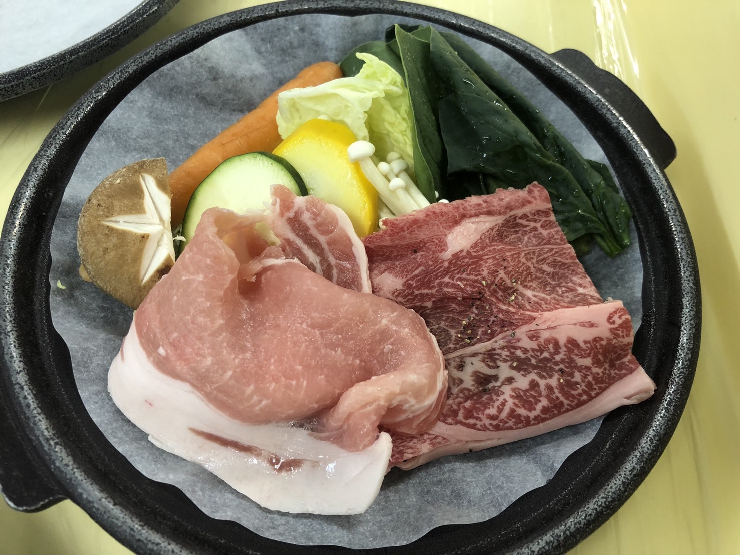 氷見牛立山ポークの食べ比べ