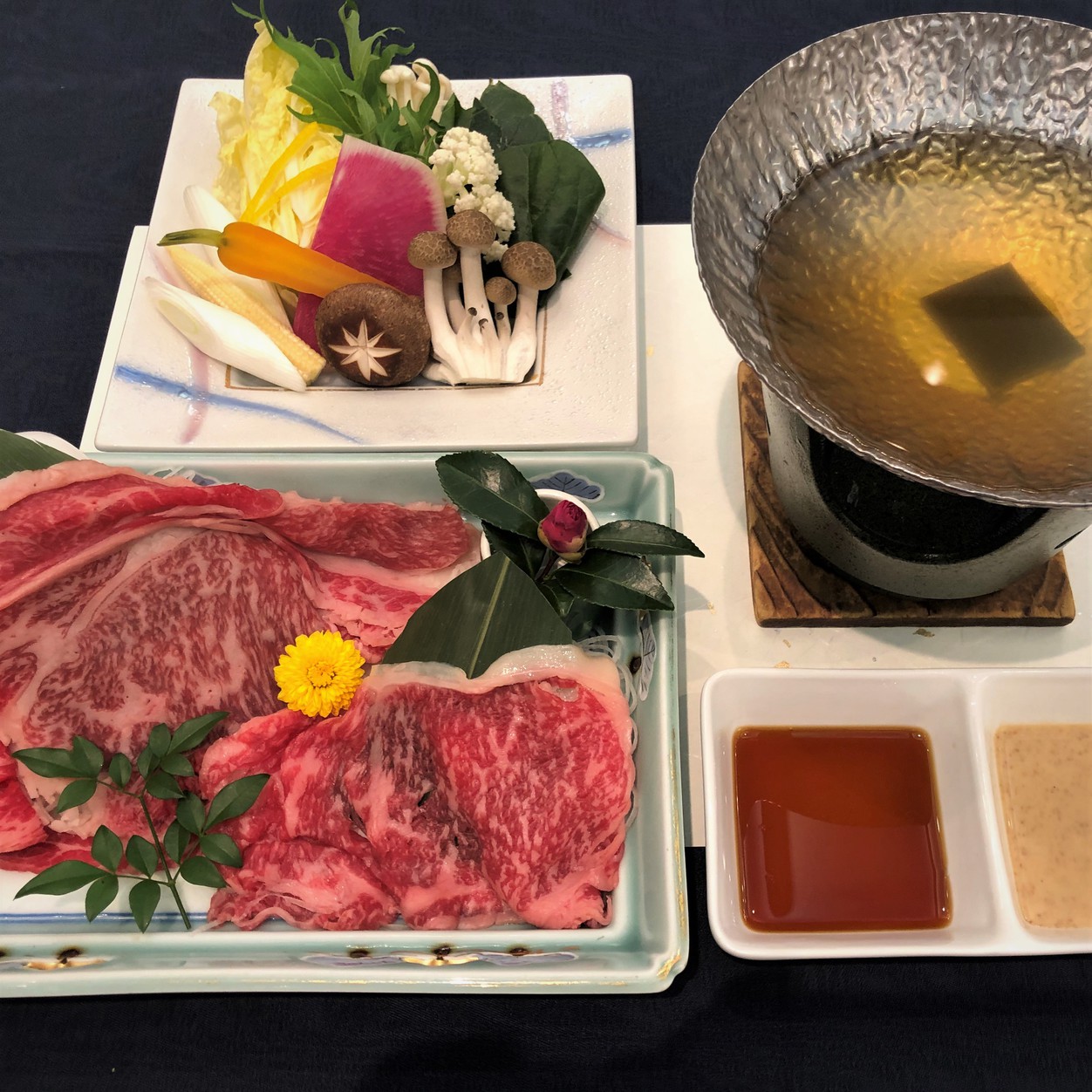 氷見牛&富山黒毛和牛しゃぶしゃぶ