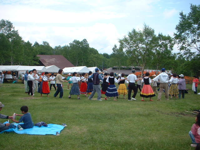 武尊牧場のレンゲツツジ