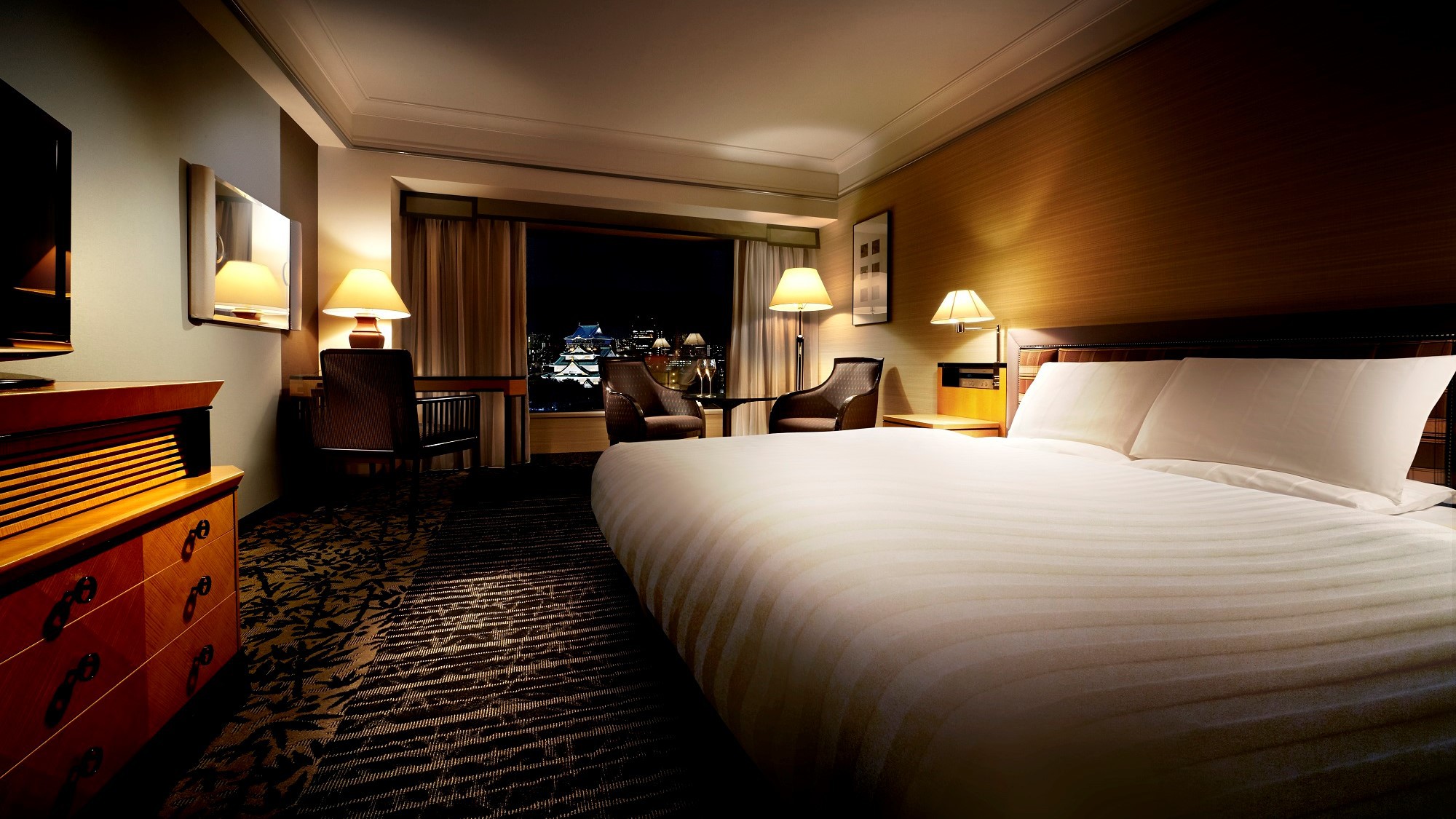 デラックスダブル（30㎡、キャッスルビュー）