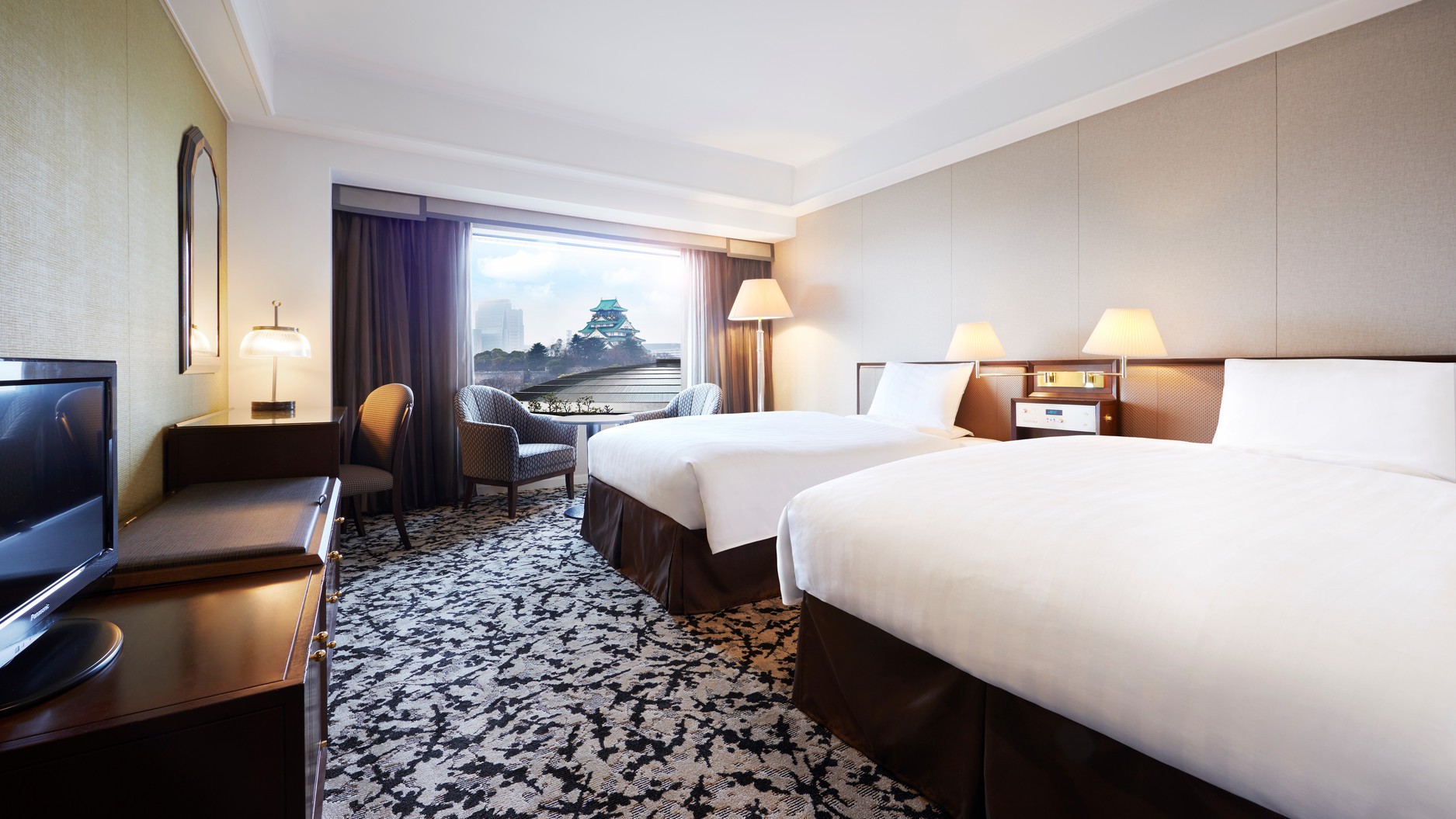 ファミリースイート（70㎡、キャッスルビュー）