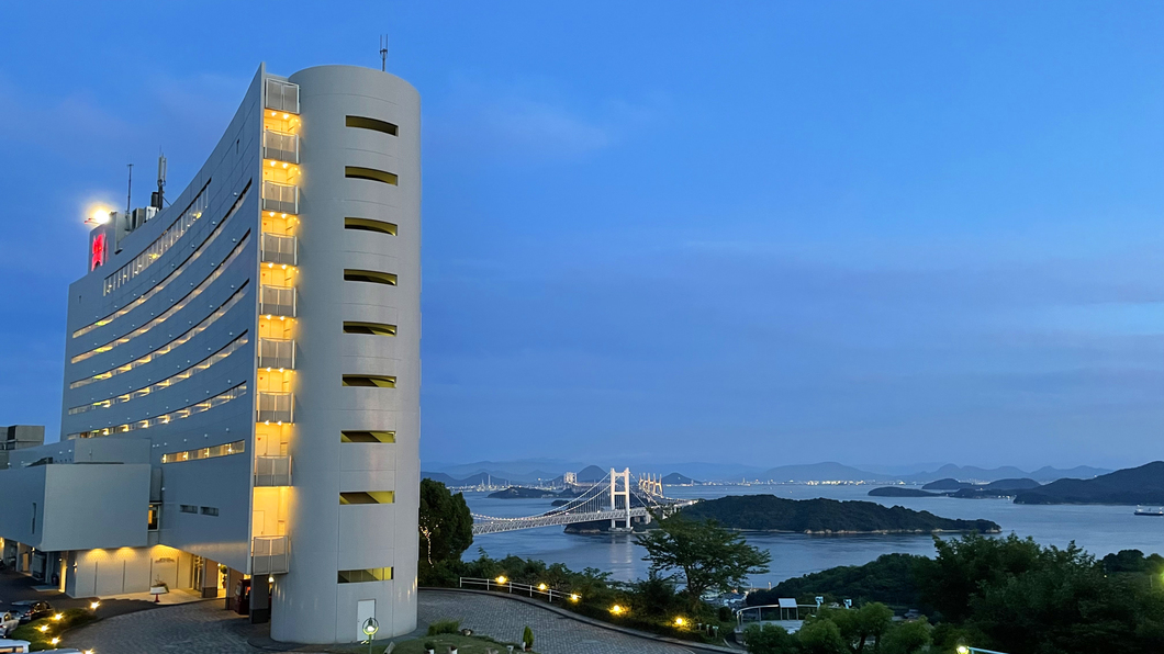 瀬戸内海の夕景もぜひご覧ください。