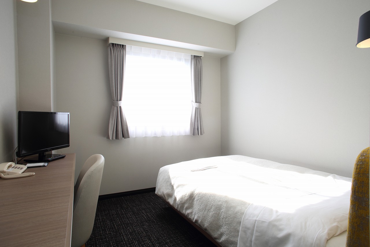 City Hotel Takahata City Hotel Takahata is conveniently located in the popular Hino area. Offering a variety of facilities and services, the property provides all you need for a good nights sleep. Facilities for disable