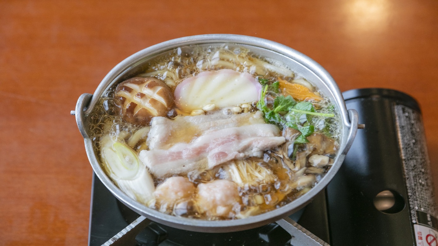 ＜昼食＞鍋焼きうどん：ご連泊のお客様にご用意しております