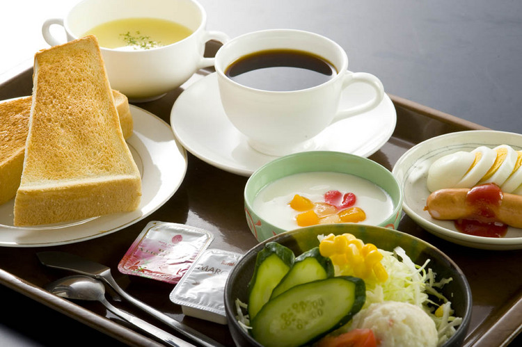 朝食(洋食盛付一例)