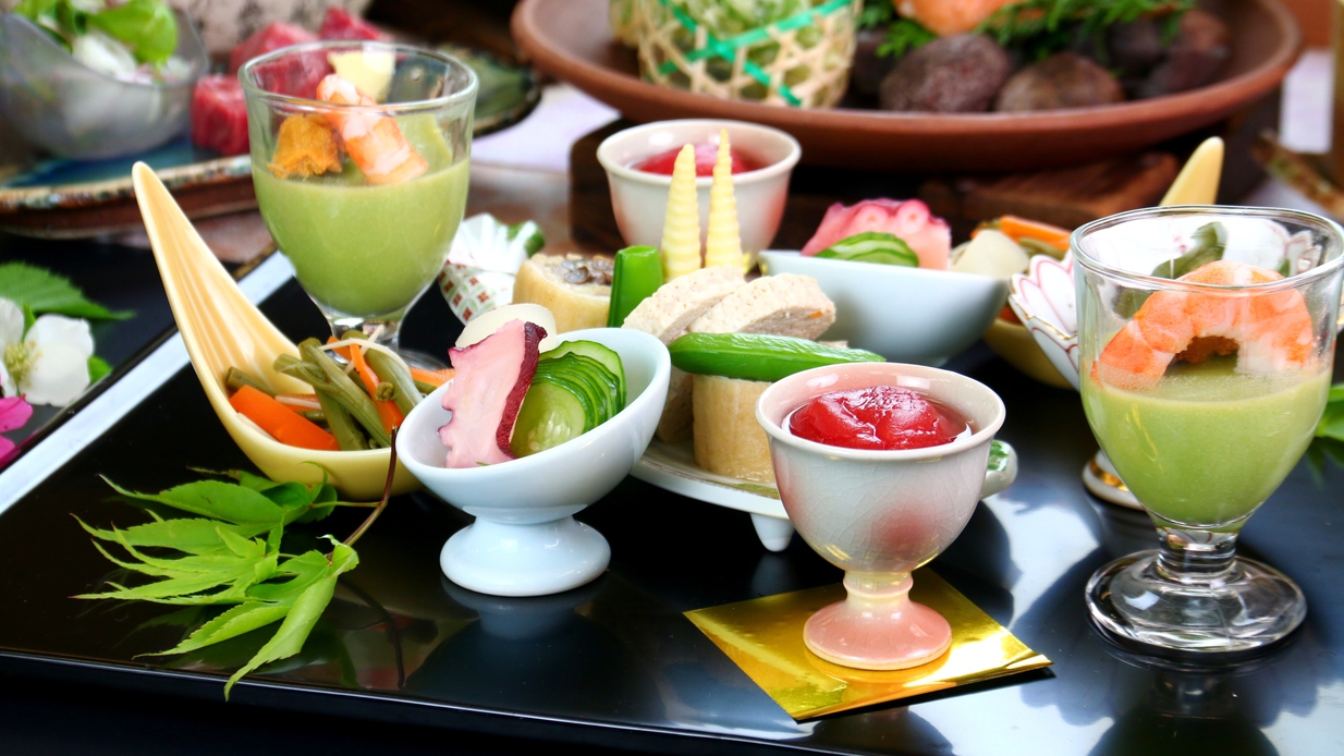 ＊夕食爽やかな初夏の山の幸「鄙（いなか）盛り」