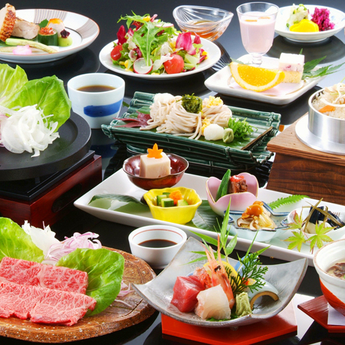 お料理一例京都産コシヒカリや丹波牛など地元の食材を使った四季折々のメニューをご堪能下さい。