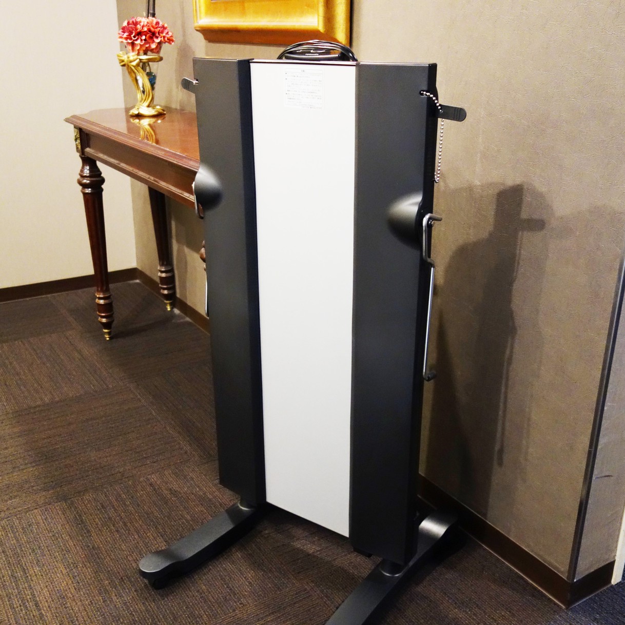 【館内設備】ズボンプレッサー貸出ご用意
