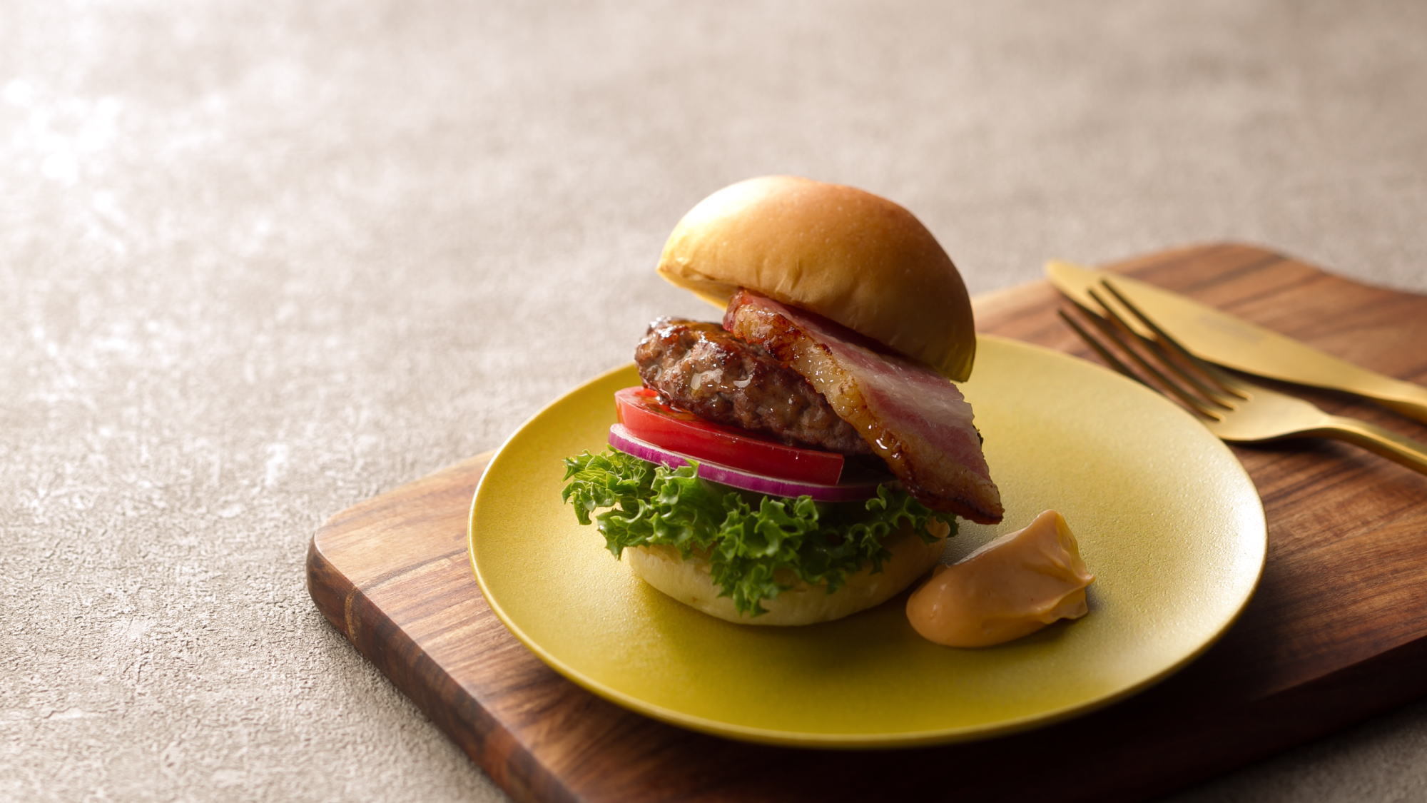 ＜Dinner Buffet＞BLTビーフバーガー※イメージ