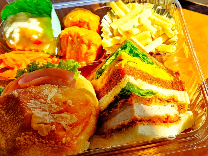 【RAGGRUPPI朝食Cセット】当施設すぐの人気パン屋さんここでしか味わえない朝食