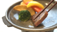 【和歌山のブランド牛「熊野牛陶板焼き」(1室につき1人前)付】味覚を愉しむ旅＜夕朝食・ラウンジ付＞