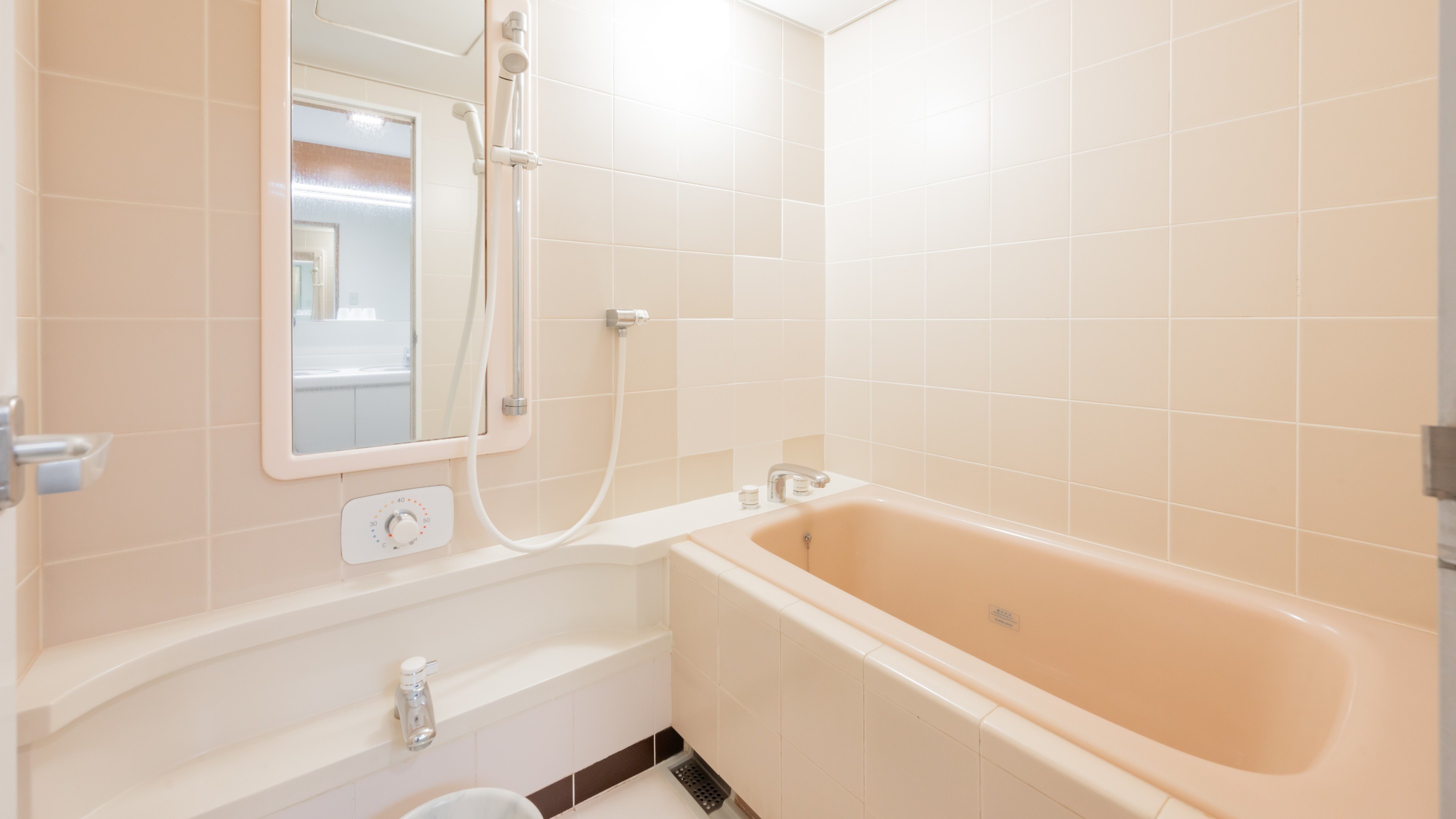 和室バスルーム(セパレート仕様)