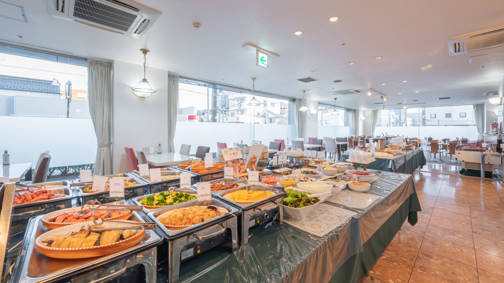 朝食バイキング