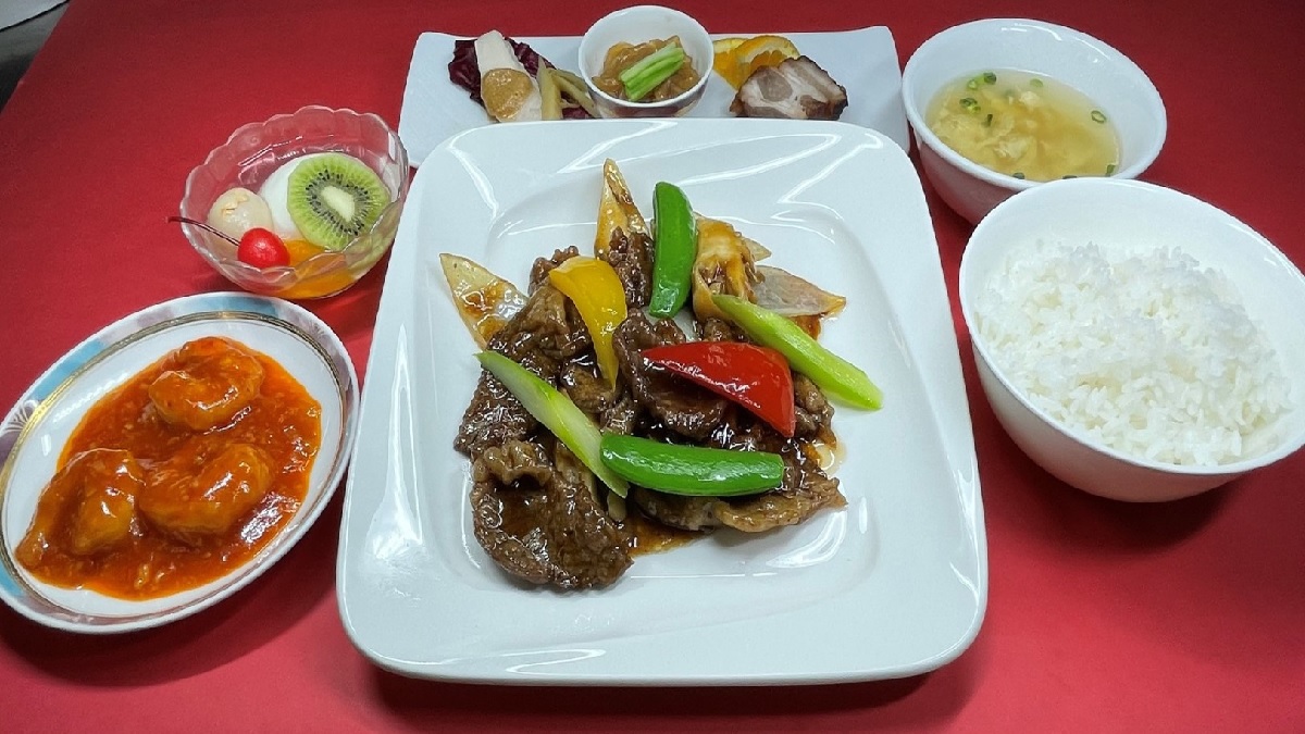 国産牛肩ロースの黒胡椒炒め