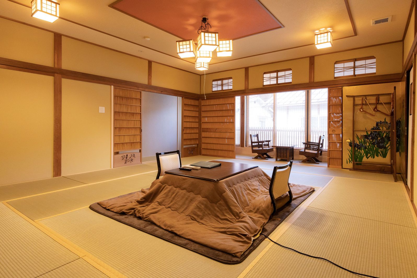 Dorogawa Onsen Gyoja no Yado Kakujin The 3-star Dorogawa Onsen Gyoja no Yado Kakujin offers comfort and convenience whether youre on business or holiday in Yoshino. The property offers guests a range of services and amenities designed t