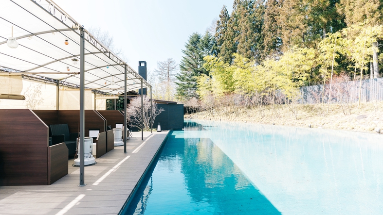 水盤テラスの風景。大切なひとと情緒あるひとときを、お楽しみください。