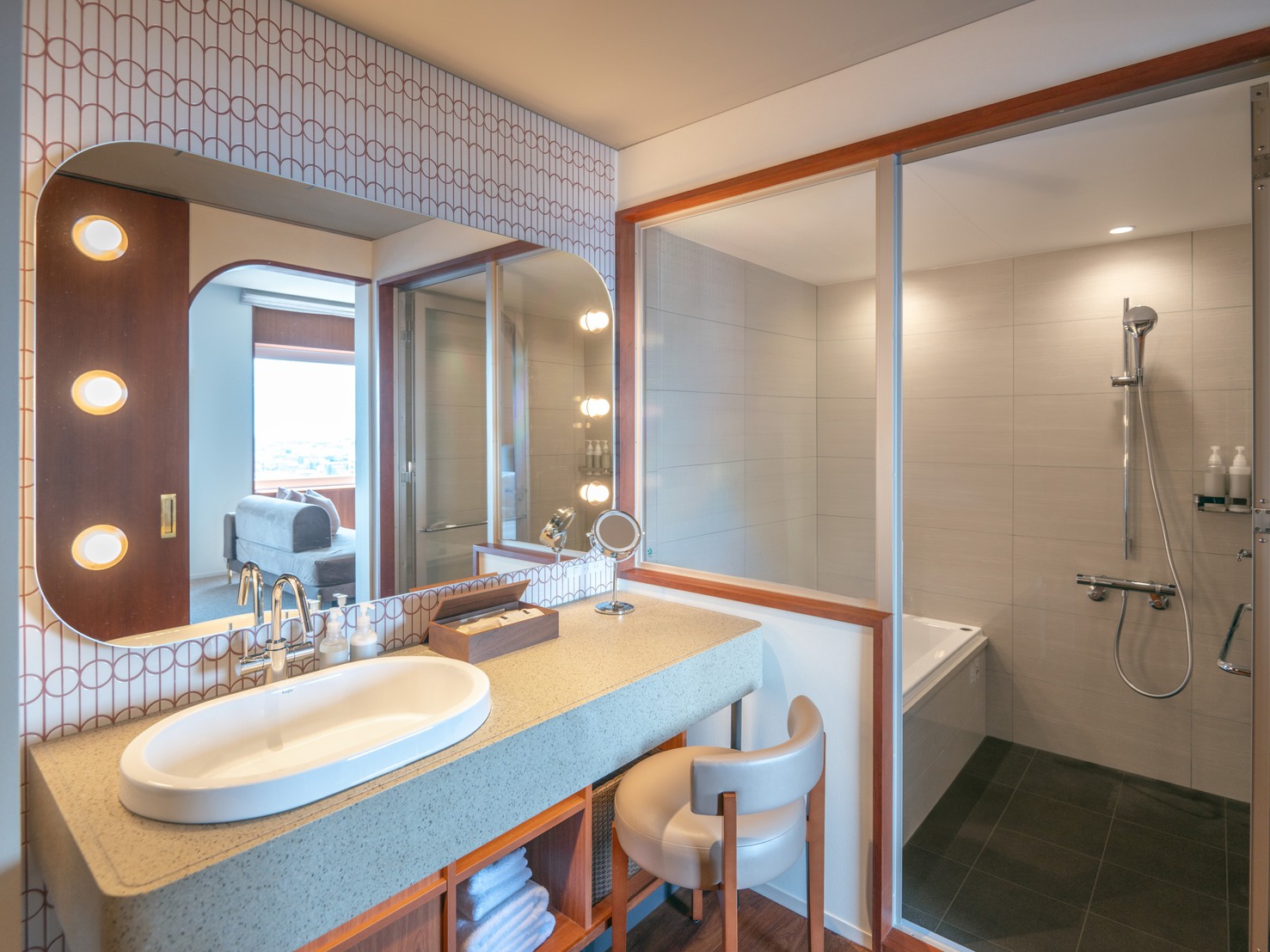 グランドキング（高層階・ミニバーフリー・フリーフロー）