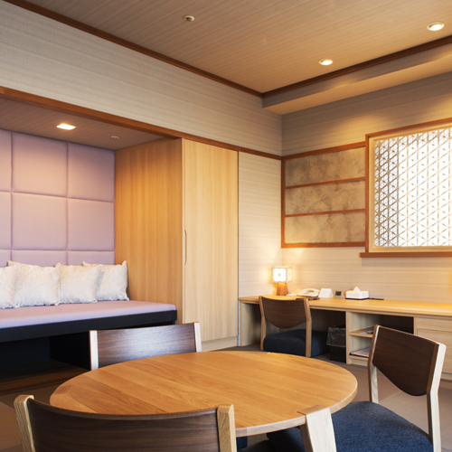【和室】１０畳釧路川を一望できるお部屋です