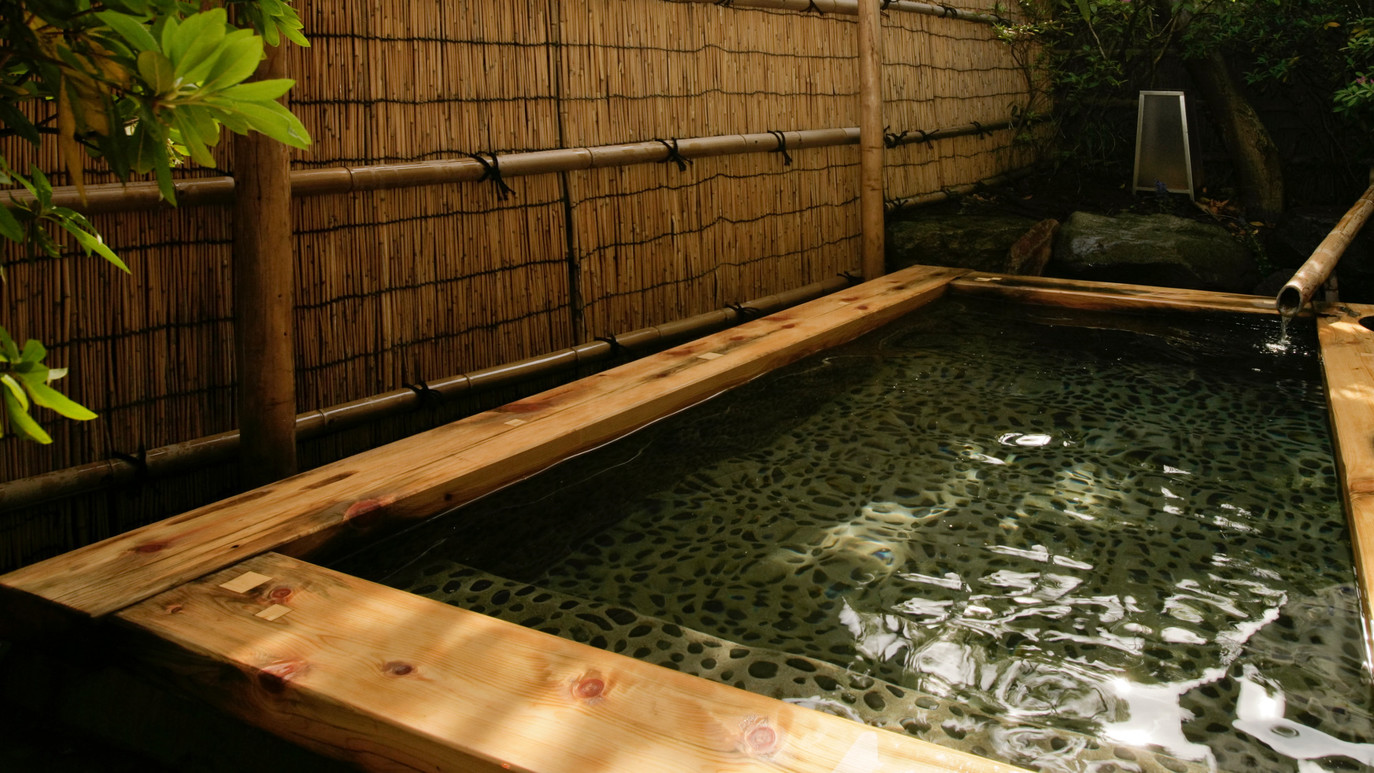 本館瑠璃の湯