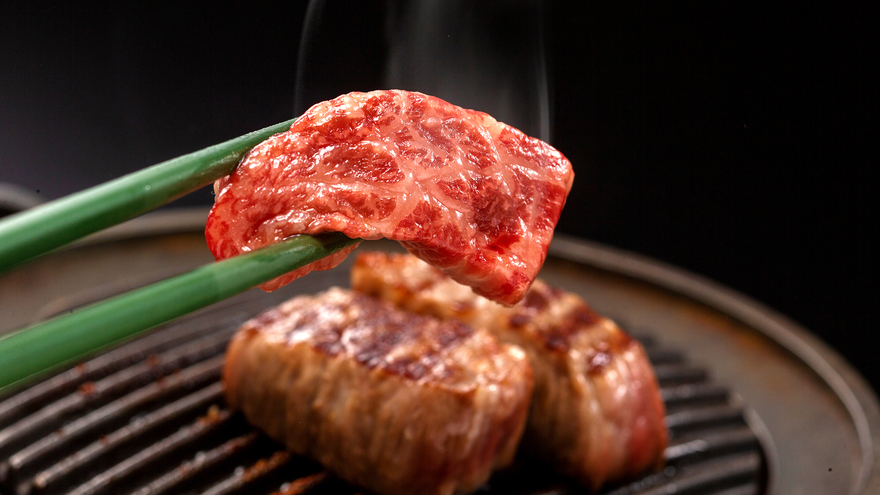 お肉はがっつり“;熱・厚”;で！旨みぎっしり山形牛をそのまま感じる『焼き』の調理で♪