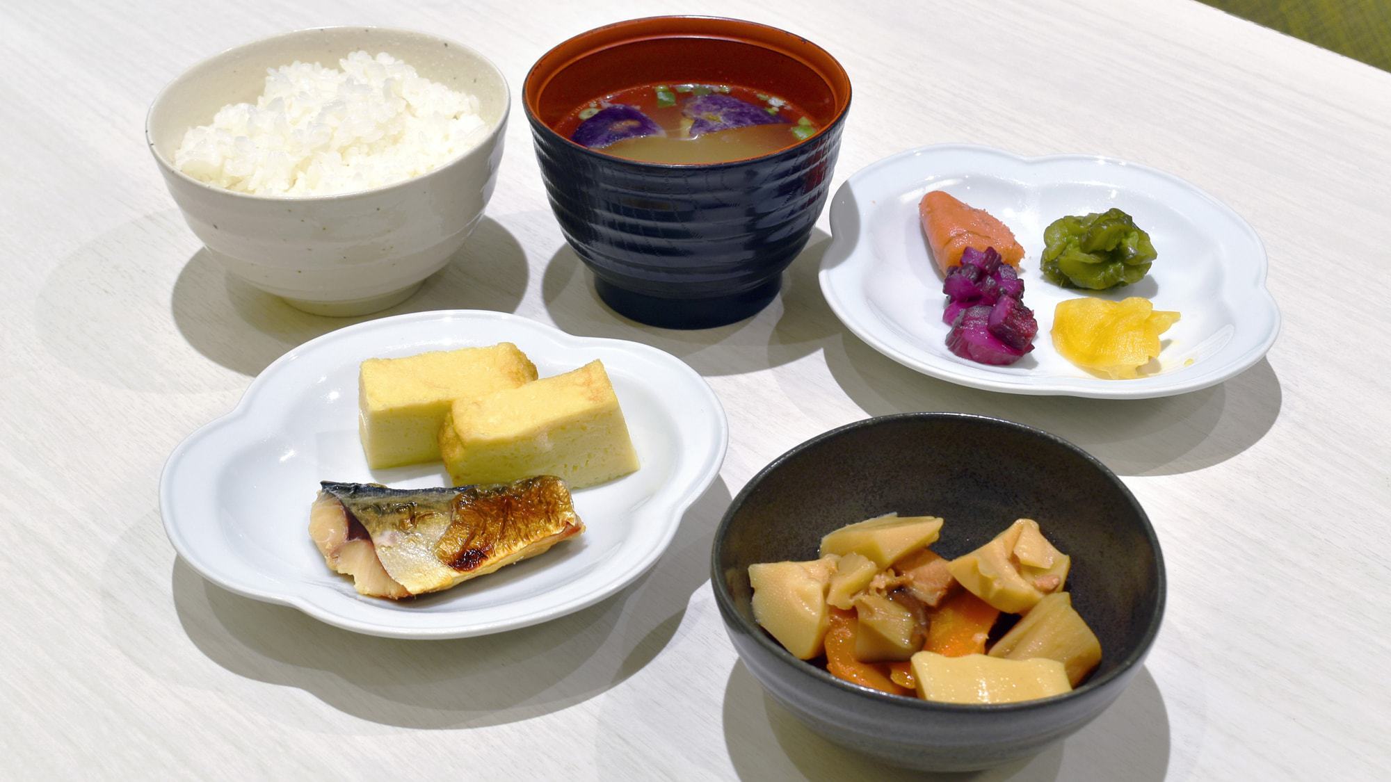 【朝食】朝食バイキング一例（和食）