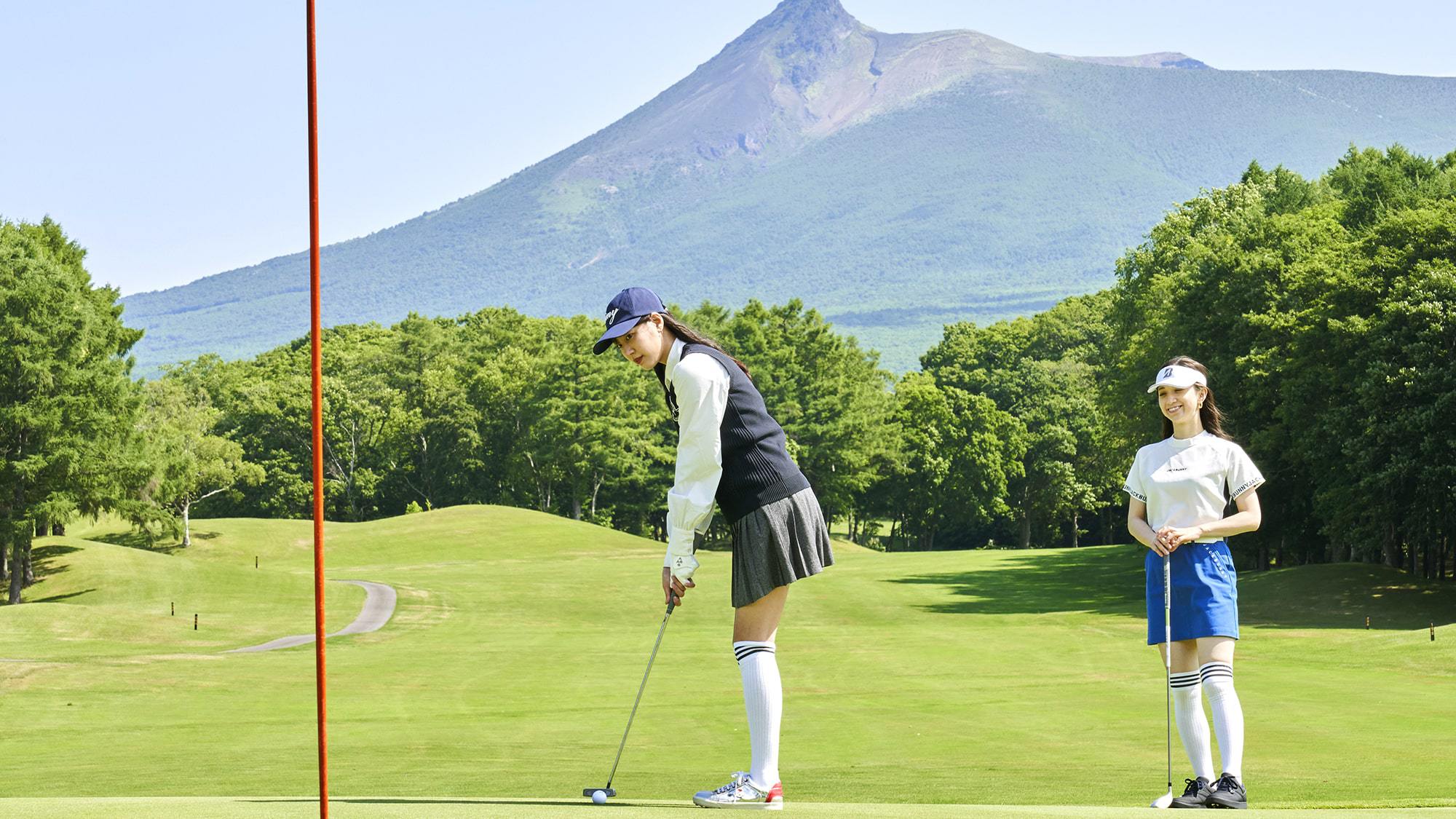 【北海道カントリークラブ】個性の異なる2つのゴルフコースをお楽しみいただけます。