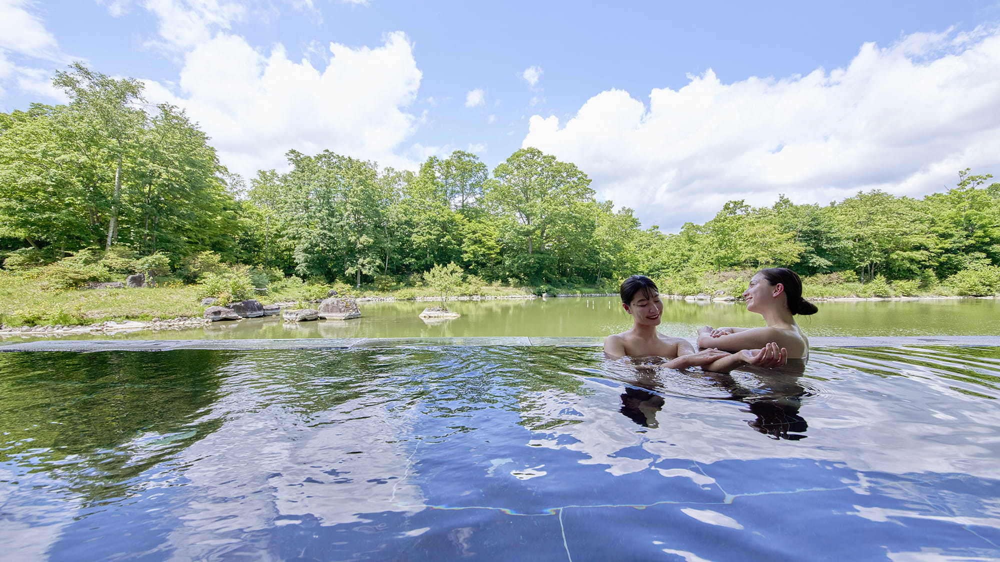 【西大沼温泉森のゆ】湯上りは「すべすべつるつる」保湿効果や美肌効果が期待できます。