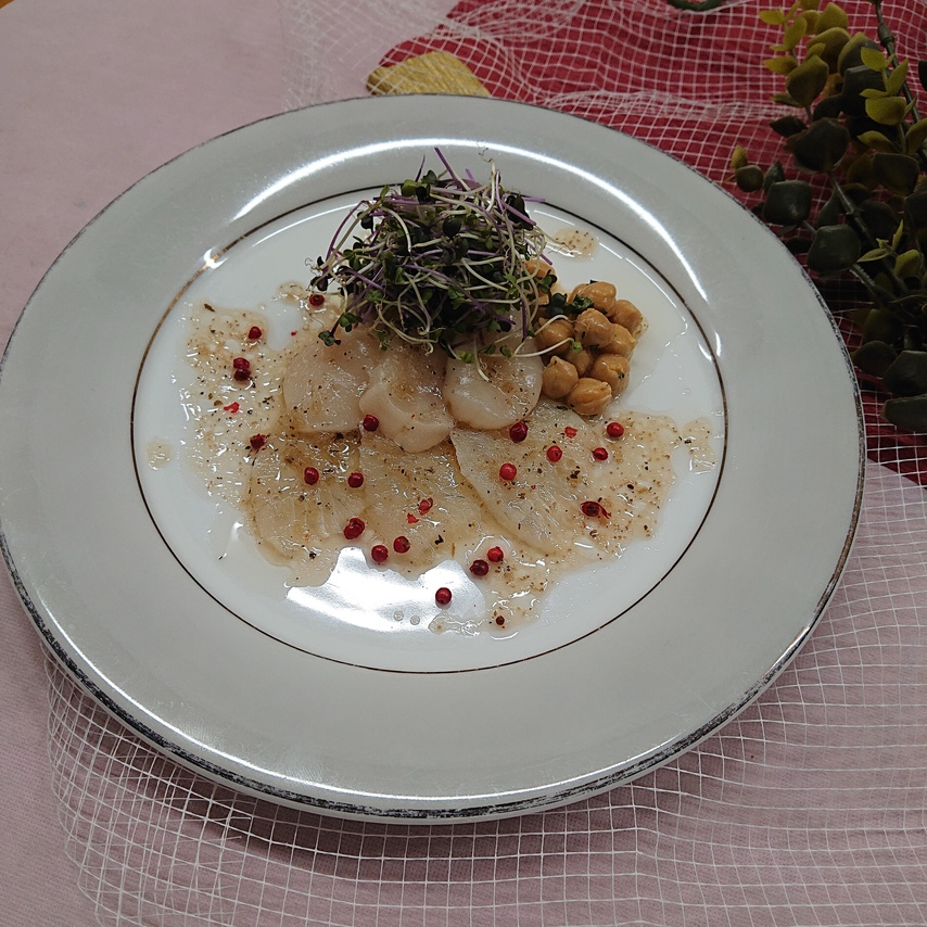 帆立と魚のカルパッチョ