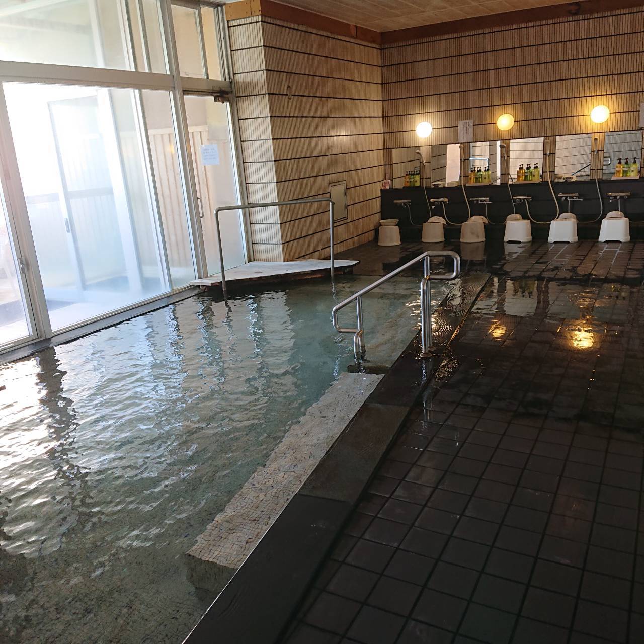 大浴場(内風呂）