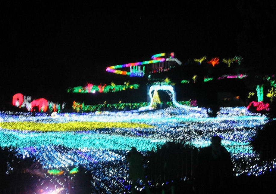 ぐらんぱる公園グランドイルミ・日本初110ｍの虹のイルミネーションスライダー