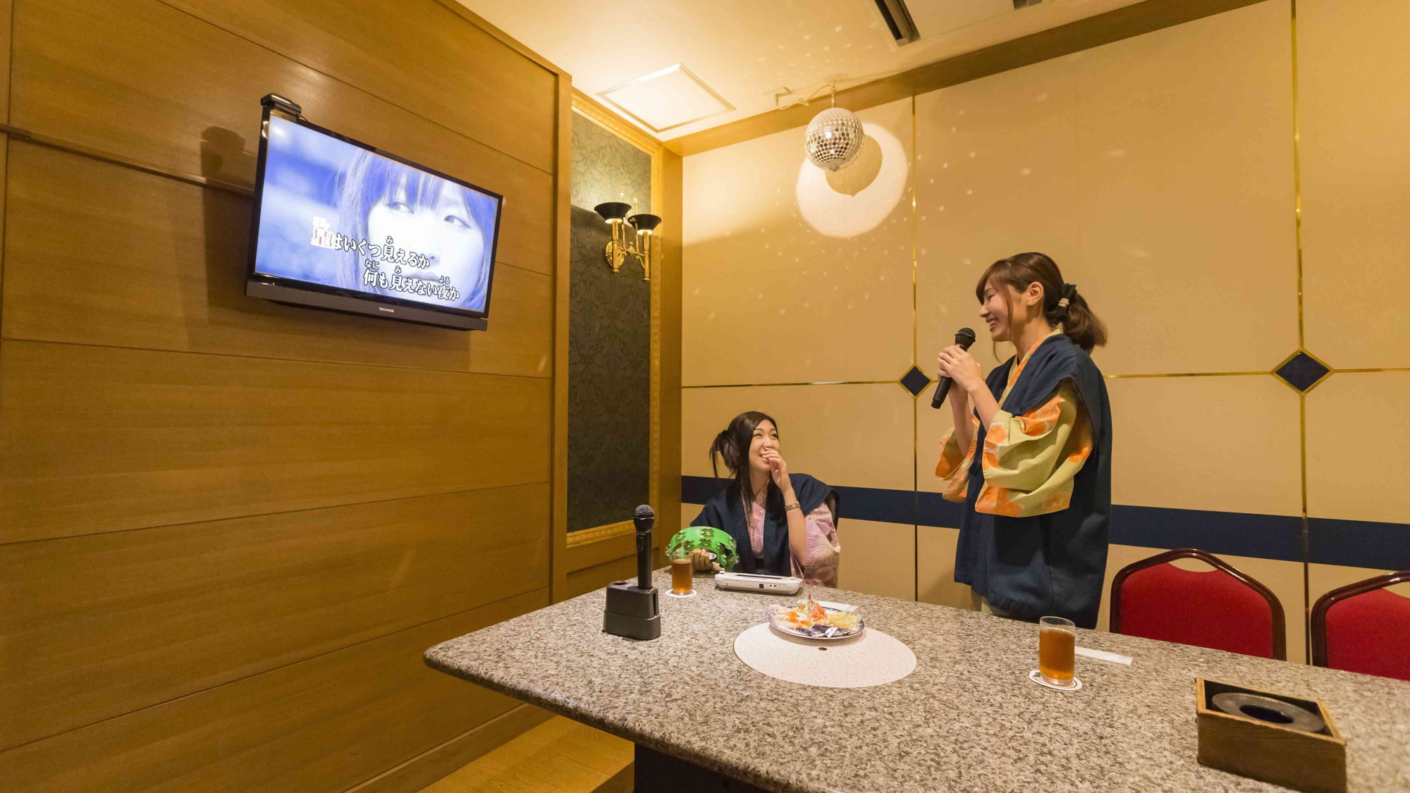 カラオケをお楽しみいただける「パーティールーム」