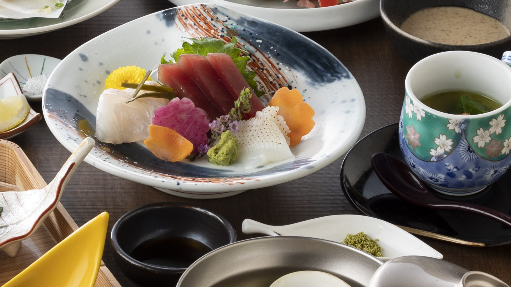 春季創作和食：旬魚のお刺身三種盛り合わせ