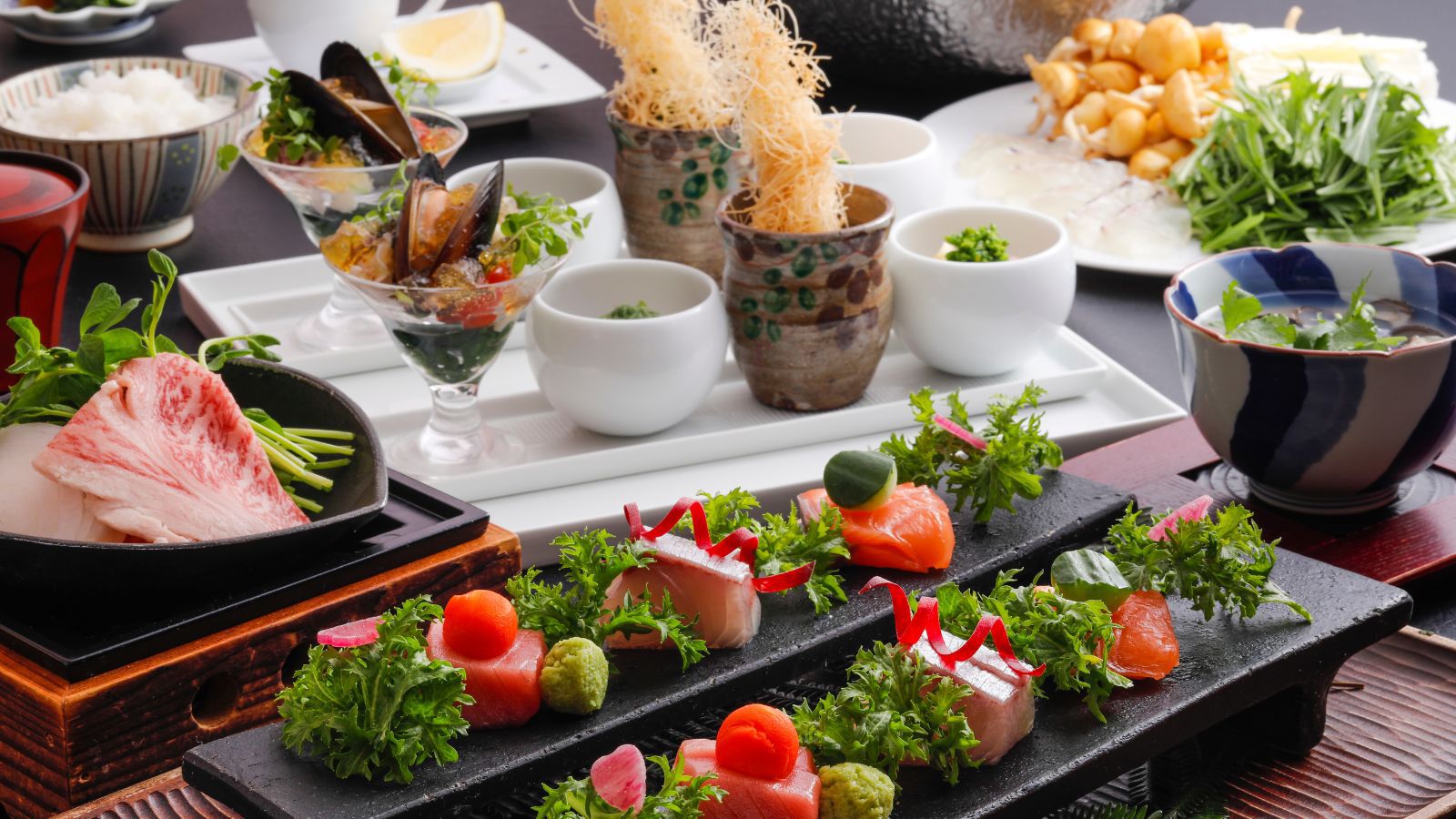 迷ったらコレ！お部屋食で愉しむ美味求真会席＋鮑の踊り焼き、金泉の展望貸切露天風呂を満喫 ｜ 2食付