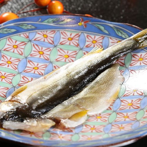 【朝食】頭から食べれる鮎の一夜干し炙ってご賞味ください