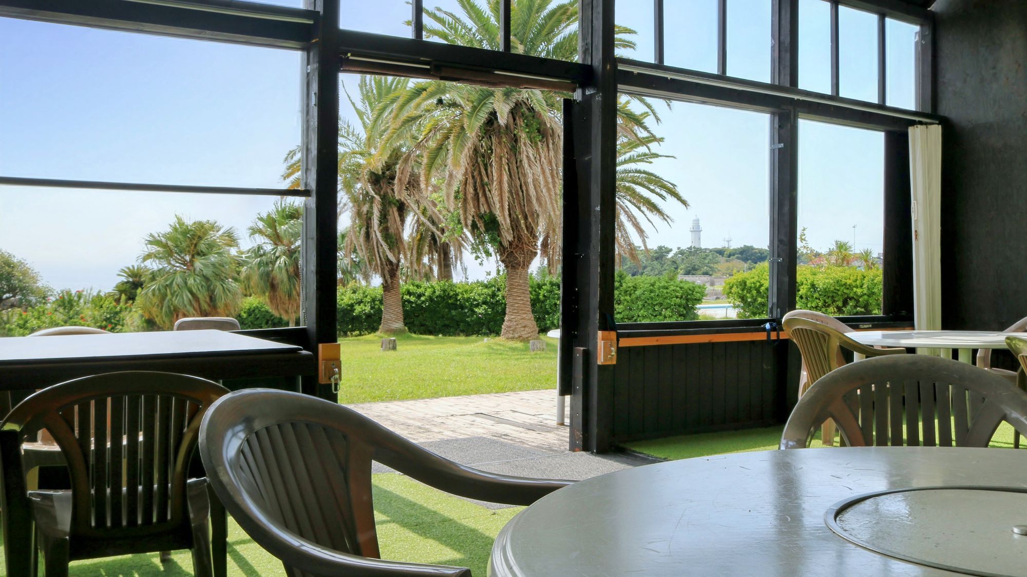 ドギーラウンジ