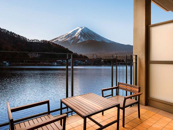 富士河口湖温泉　風のテラス　ＫＵＫＵＮＡ（くくな）