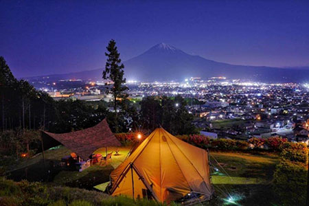 富士山と夜景のキャンプ場　桂の森　CAMPERS　FIELD
