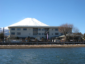 富士と湖の宿　多賀扇